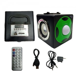 MINI RADIO FM. VERDE TAM:13x13x13cm MINI RADIO FM. VERDE TAM:13x13x13cm