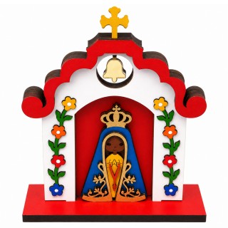 ENFEITE DECORATIVO DE MADEIRA E ACRÍLICO MODELO CAPELINHA APARECIDA REF: 000034