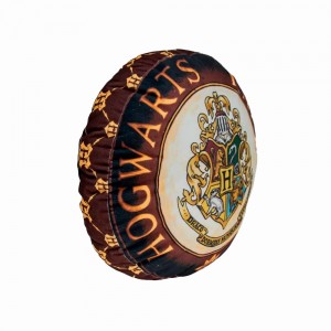 ALMOFADA REDONDA MODELO HOGWARTS RALLWAYS EM FIBRA REF: 10064737 ALMOFADA REDONDA MODELO HOGWARTS RALLWAYS EM FIBRA REF: 10064737