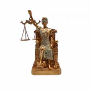 ENFEITE DE MESA EM RESINA MODELO DAMA DA JUSTIÇA 29CM REF: QMH219548-25
