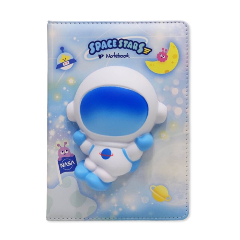 CADERNO COM CAPA SQUISHY MODELO ASTRONAUTA COM 128 FOLHAS REF: APIG6275 CADERNO COM CAPA SQUISHY MODELO ASTRONAUTA COM 128 FOLHAS REF: APIG6275