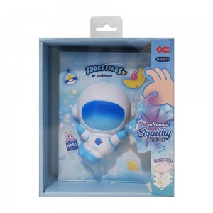 CADERNO COM CAPA SQUISHY MODELO ASTRONAUTA COM 128 FOLHAS REF: APIG6275