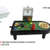 MESA DE CASSINO EM MINIATURA C/ RELÓGIO. TAM: 8x3.6x4.5CM