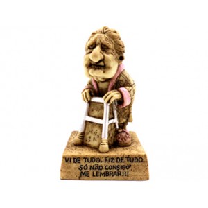 BONECO DE RESINA C/ FRASE. TAM:7.1x6.0x12.3CM BONECO DE RESINA C/ FRASE. TAM:7.1x6.0x12.3CM