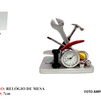 MESA DE FERRAMENTAS EM MINIATURA C/ RELÓGIO. TAM: 7.5X4.5X7.5CM