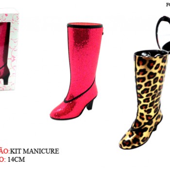 KIT MANICURE EM METAL. TAM:7.5x4x14.1