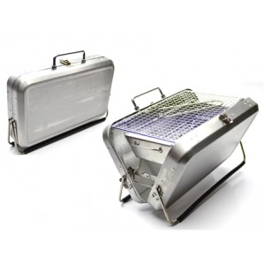 CHURRASQUEIRA DOBRÁVEL. TAM: 32X21.5X18CM