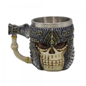 CANECA MEDIEVAL MODELO CAVEIRA EM RESINA 400ML REF: 439B