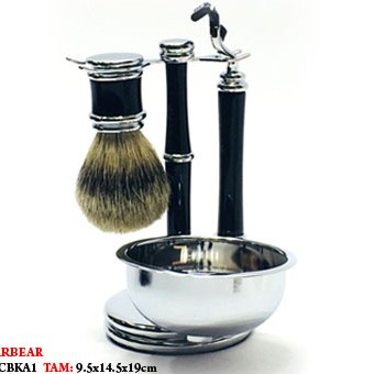 KIT DE BARBEAR. TAM: 9.5X14.5X19CM