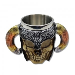 CANECA MEDIEVAL MODELO CAVEIRA CHIFRUDA EM RESINA 450ML REF: 959B CANECA MEDIEVAL MODELO CAVEIRA CHIFRUDA EM RESINA 450ML REF: 959B