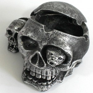 CINZEIRO EM RESINA DE CAVEIRA