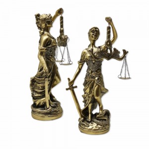 ENFEITE DE MESA EM RESINA MODELO DAMA DA JUSTIÇA COM 10CM REF: AP9138