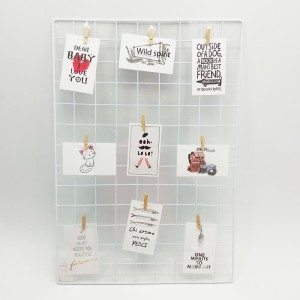 TELA ARAMADA PARA FOTOS EM METAL 45X65CM COR BRANCA REF: APD38108-45X65