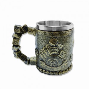 CANECA MEDIEVAL MODELO DADOS EM RESINA E INOX 400ML REF: 22009B