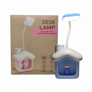 LUMINÁRIA DE MESA MODELO CASA COM CABO USB EM PLÁSTICO REF: APBH16859 LUMINÁRIA DE MESA MODELO CASA COM CABO USB EM PLÁSTICO REF: APBH16859