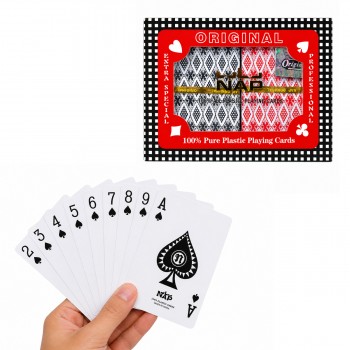 KIT 2 JOGOS DE BARALHOS COM CARTAS DE PLÁSTICO REF: APPK08