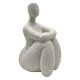 ENFEITE DECORATIVO DE MESA MODELO MULHER SENTADA EM RESINA PLÁSTICA REF: AP674802S