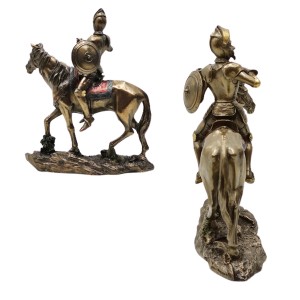 ENFEITE DE MESA MODELO DOM QUIXOTE EM RESINA PLÁSTICA REF: APWU76512A4
