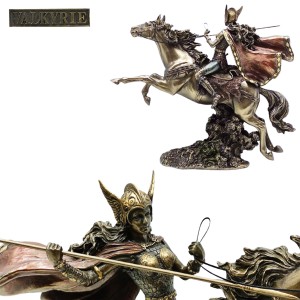 ENFEITE DE MESA MODELO DEUSA NÓRDICA VALQUÍRIA EM RESINA PLÁSTICA REF: APWU75431A4 ENFEITE DE MESA MODELO DEUSA NÓRDICA VALQUÍRIA EM RESINA PLÁSTICA REF: APWU75431A4