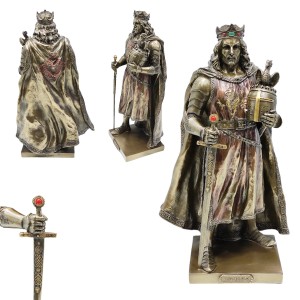 ENFEITE DE MESA MODELO REI ARTHUR EM RESINA PLÁSTICA REF: APWU76381A4