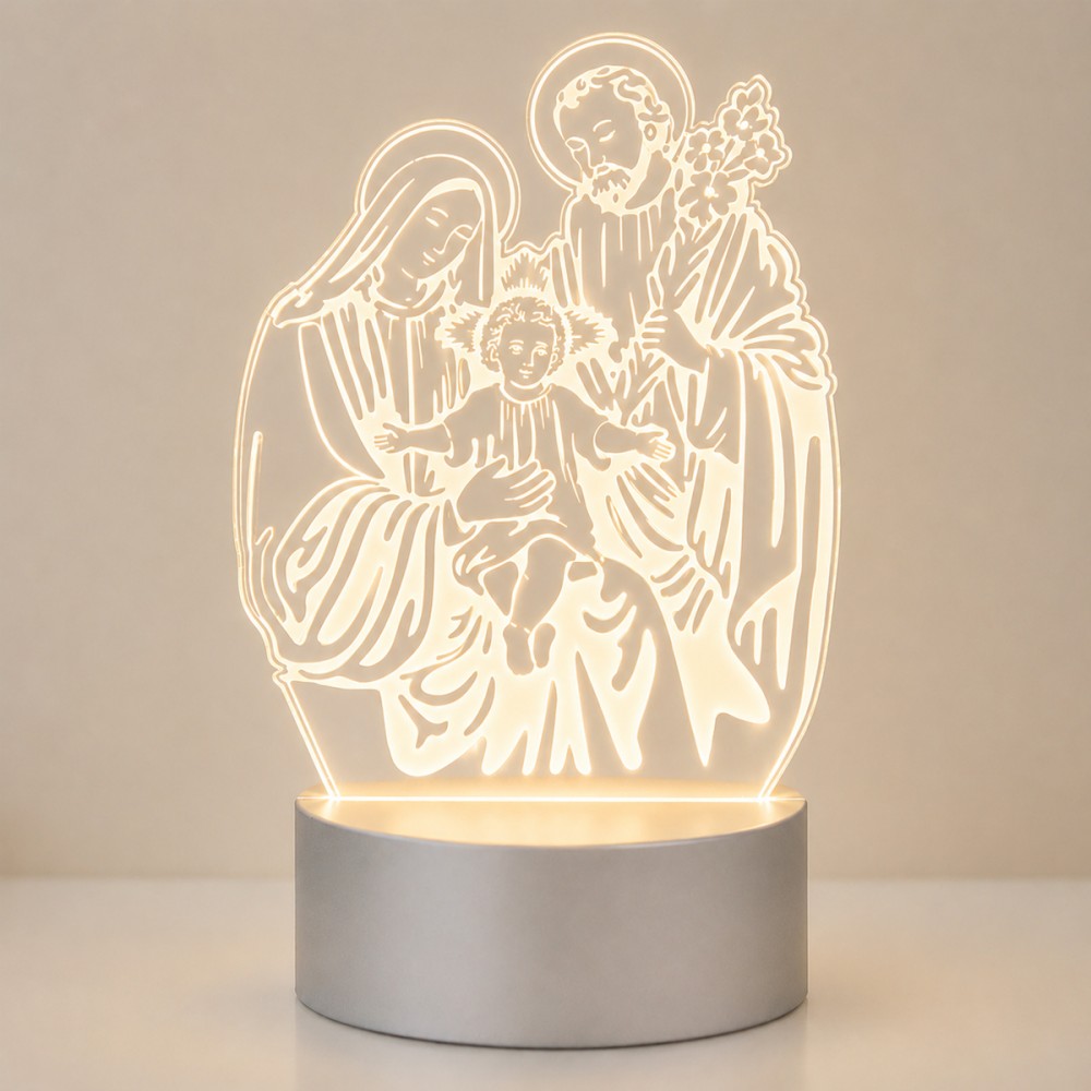 LUMINÁRIA USB MODELO SAGRADA FAMÍLIA DE PLÁSTICO COM LÂMPADA DE LED REF: AP7656L04 LUMINÁRIA USB MODELO SAGRADA FAMÍLIA DE PLÁSTICO COM LÂMPADA DE LED REF: AP7656L04