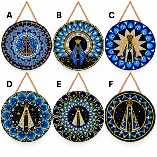 ENFEITE DECORATIVO DE CERÂMICA E CORDA MODELO NOSSA SENHORA REF: AP744Y02