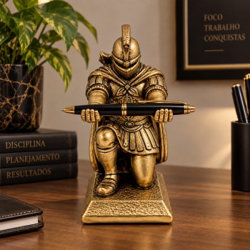 ENFEITE DE RESINA PLÁSTICA DE MESA GUERREIRO MEDIEVAL REF: AP8853