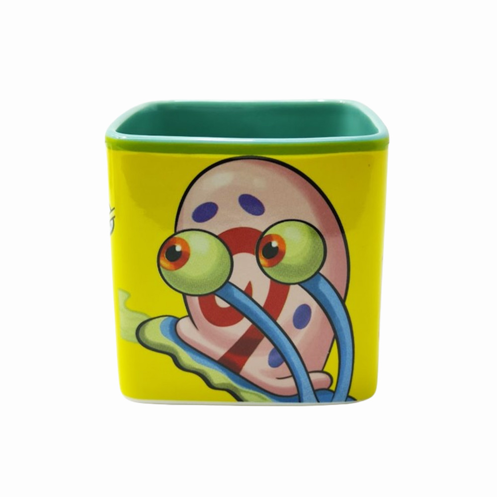 CANECA CUBO MODELO BOB ESPONJA EM CERÂMICA 300ML REF: 10025186