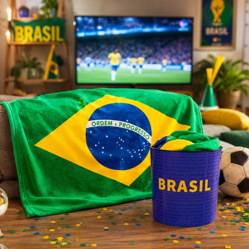 KIT BALDE DE PLÁSTICO E MANTA DE POLIÉSTER MODELO BRASIL REF: 10140961