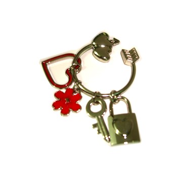 CHAVEIRO EM METAL. TAM:9x4.4x3CM