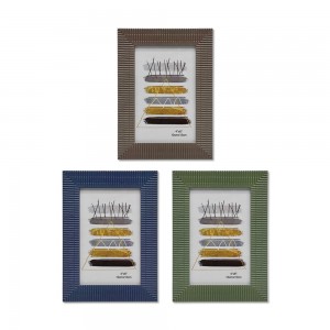 PORTA RETRATO DE MESA EM PLÁSTICO 10X15 CM REF: APCLD9326-1 PORTA RETRATO DE MESA EM PLÁSTICO 10X15 CM REF: APCLD9326-1